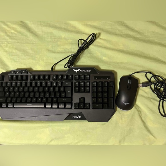 Havit Keyboard Rainbow Backlit Wired Gaming Keyboard Mouse Combo - Picture 2 of 2